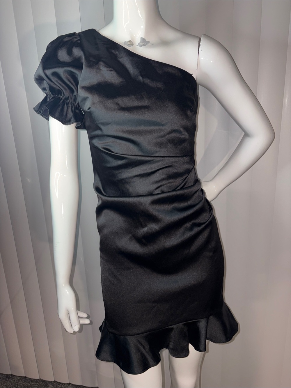 B. Darlin Black Satin One-Shoulder Ruched Mini Dress - Size 1/2